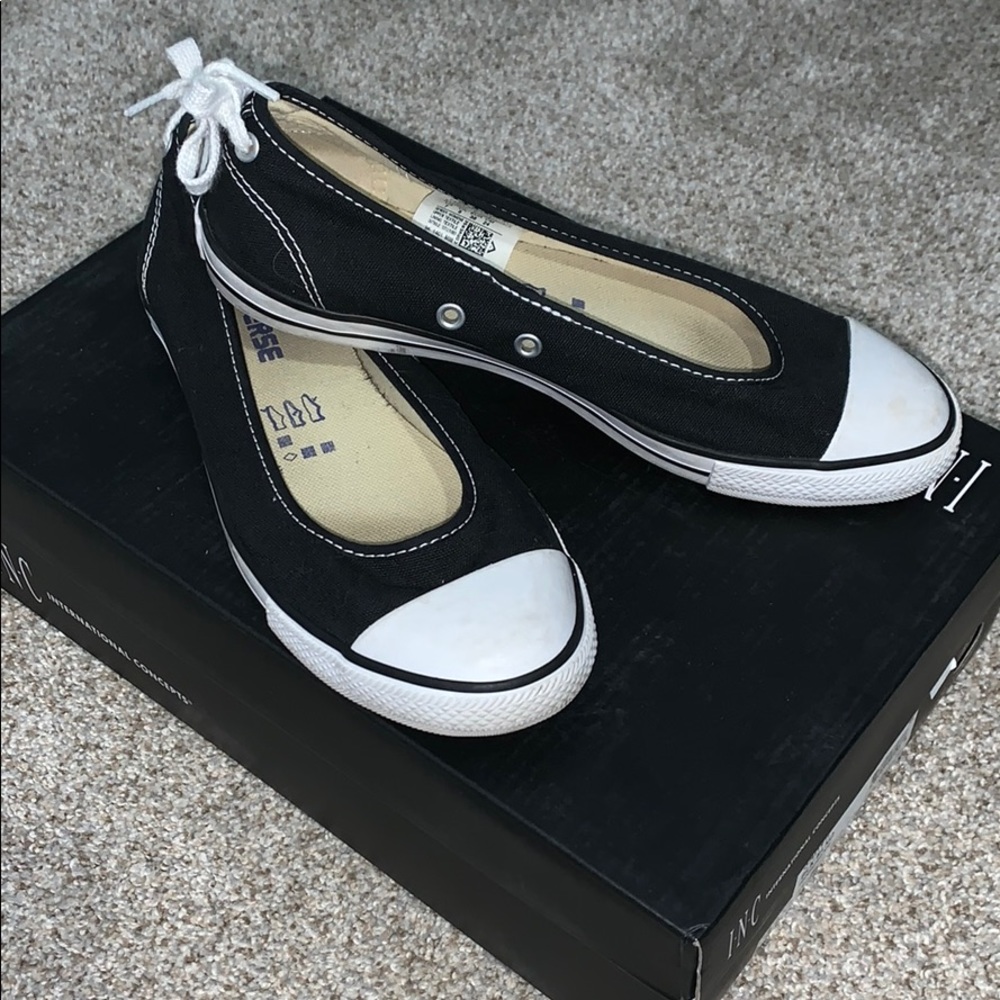 Converse flats